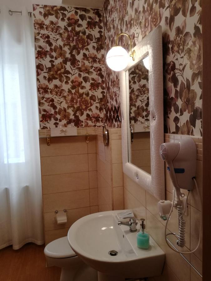 B&B Abatjour - Ambiente Sanificato - Test Antilegionella Assolto Foggia Exterior photo