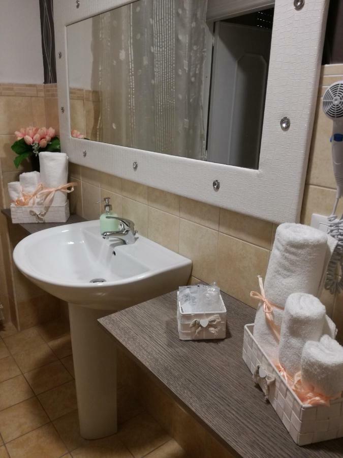 B&B Abatjour - Ambiente Sanificato - Test Antilegionella Assolto Foggia Exterior photo